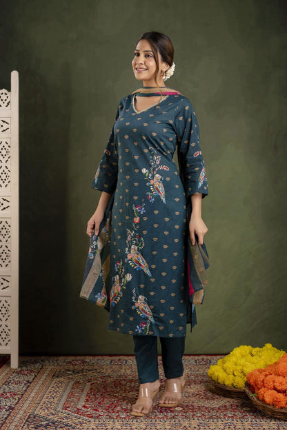 Embellished Straight Kurta with Pants & Dupatta – Elegant Women’s Ethnic Wear Set