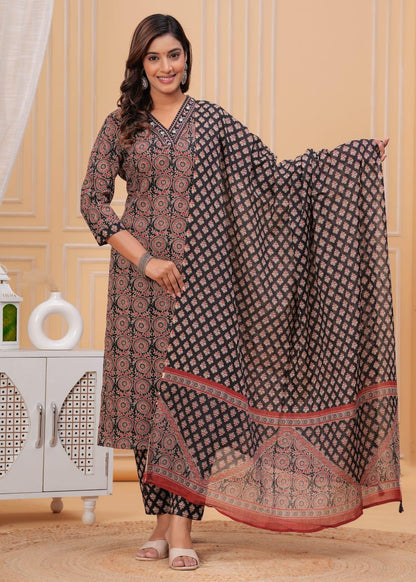 Ajrakh Printed Straight Trouser Suit Set – Elegant Ethnic Wear