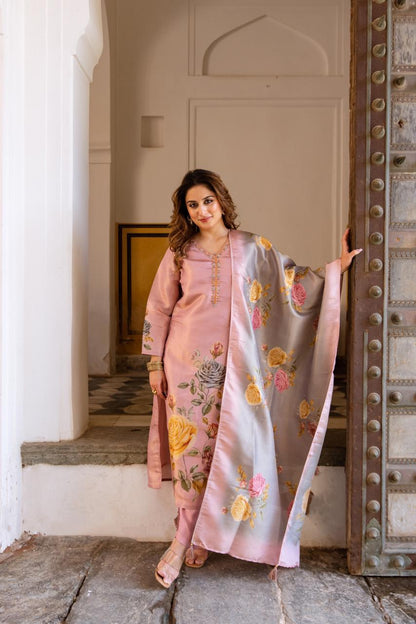 Straight Kurta with Pants & Dupatta – Elegant and Versatile Ethnic Wear Set